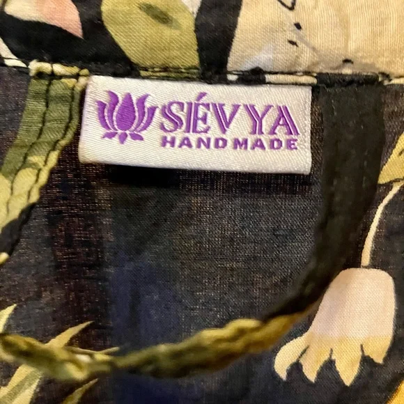 Floral Black Handmade Robe - Elegant Botanical Print - Picture 2 of 6